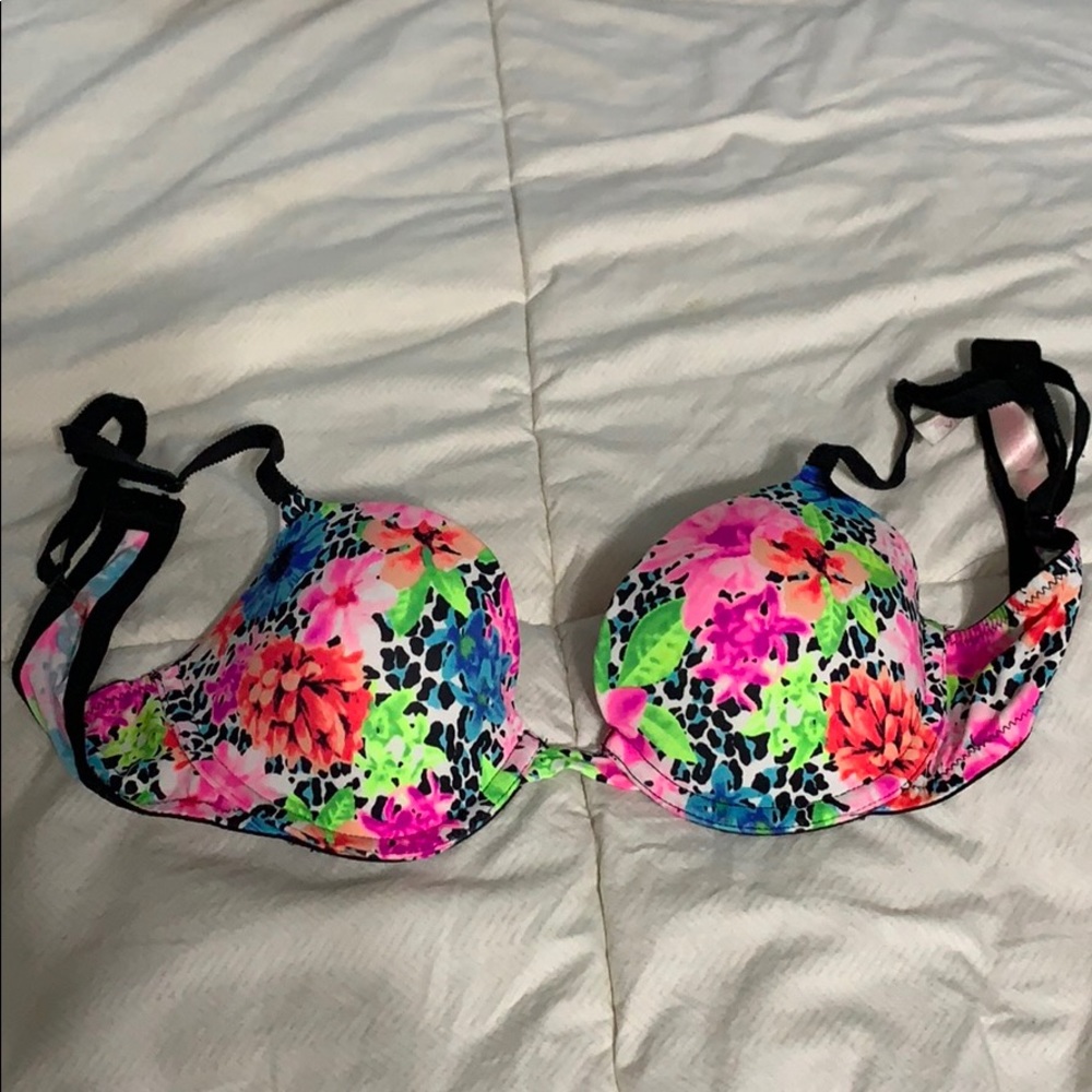 PINK Victoria’s Secret 32A bra